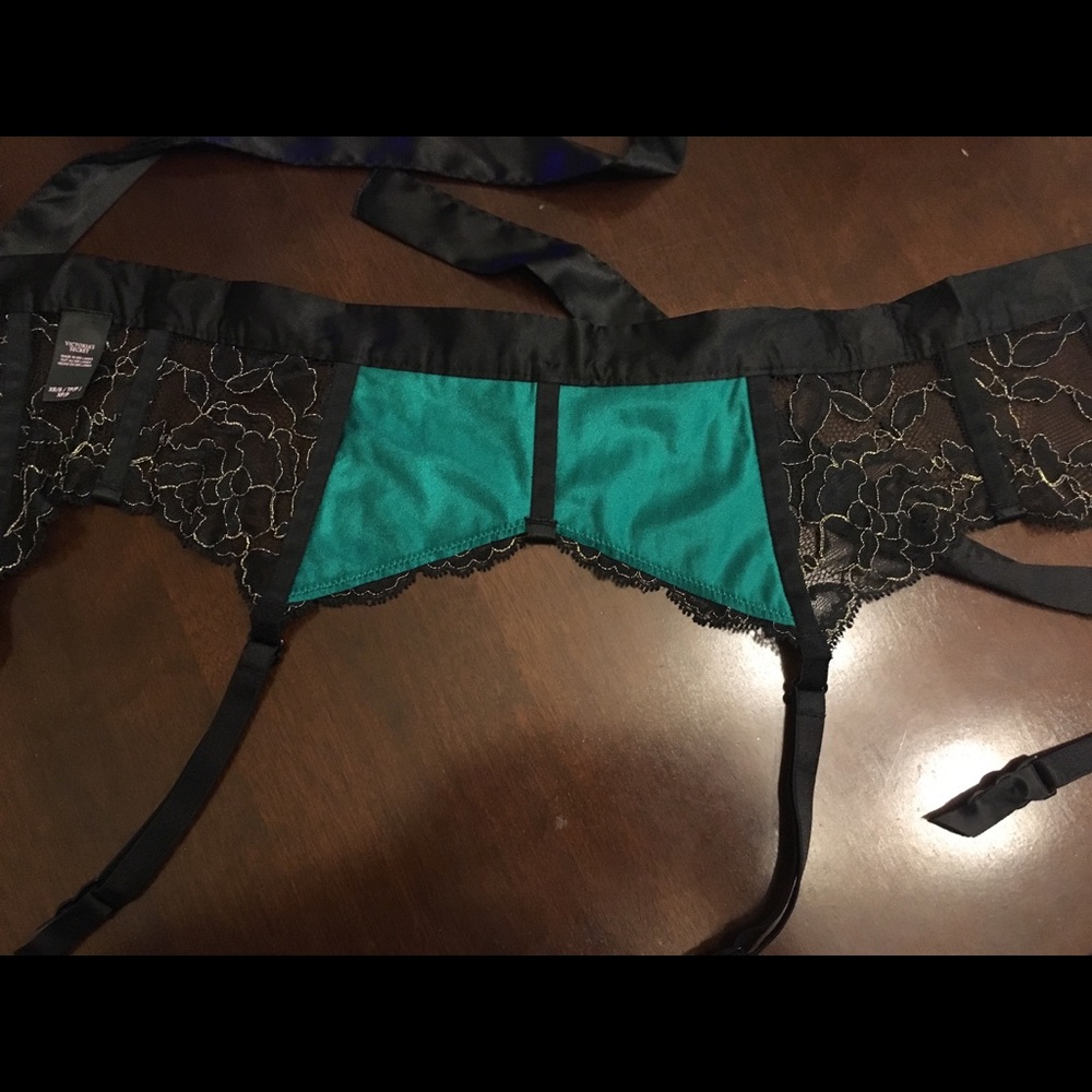**SOLD** - Picture 4 of 5